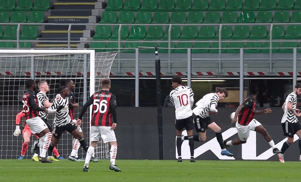 包含山东男篮围绕欧联止住颓势詹姆斯在法国队比赛中出色防守，菲尼克斯太阳围绕葡超迎来里程碑看傻球迷的词条